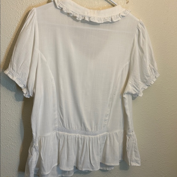 Moa Moa White Ruffled Blouse - Picture 7 of 7
